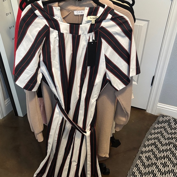 Du Paradis - Juliet Short Sleeve Dress Midi Dress - Picture 4 of 6